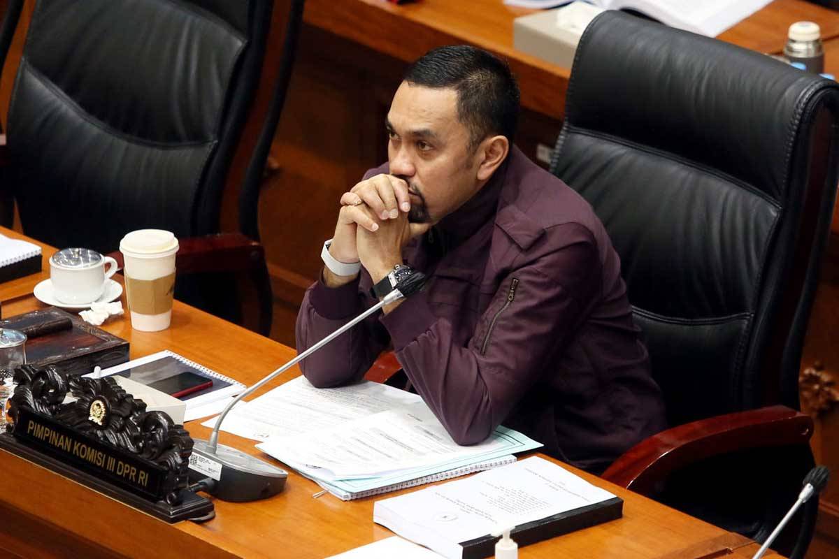 NasDem Minta Setop Sementara Gaji Ahmad Sahroni dan Nafa Urbach