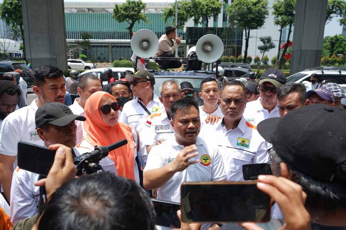 Massa Partai Berkarya Demo Supratman Andi Agtas, Minta Hasil Munas Disahkan