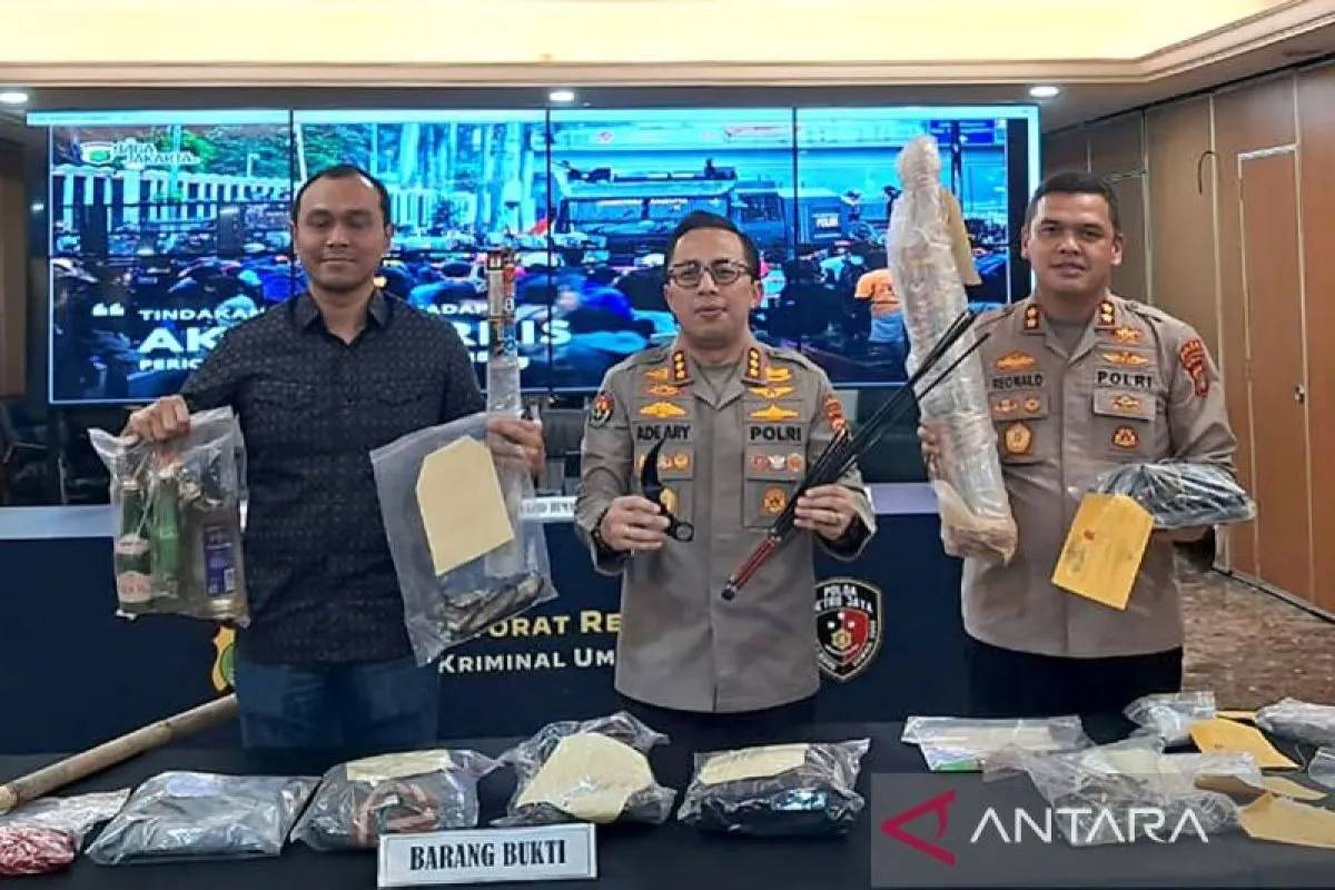Polda Metro Jaya Rugi Rp180 M dalam Aksi Anarkis , 440 Bangunan & 108 Kendaraan Rusak