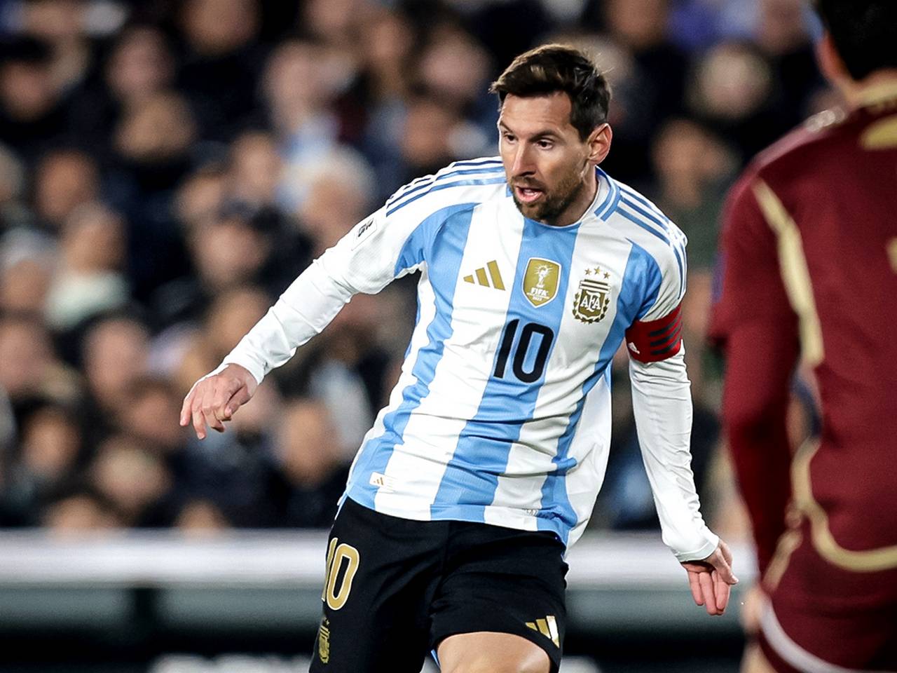 Lionel Messi Cetak 2 Gol Pada Laga Terakhir di Kandang Timnas Argentina