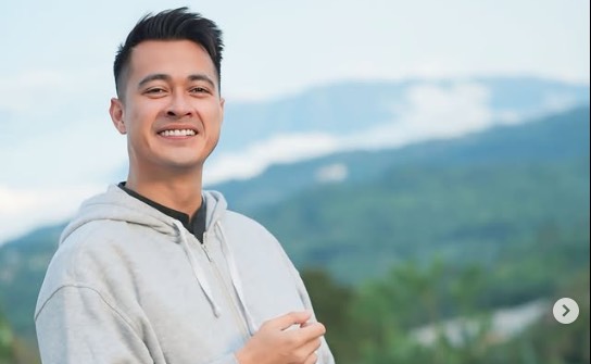 Beri Istri Waktu, Eza Gionino Kaget Digugat Cerai