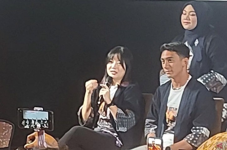 Leony Terkenang Selalu Diantar Ibu saat Meniti Karier