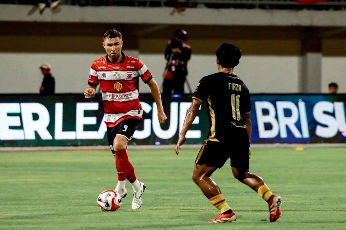 Alfredo Vera Akui Lini Depan Madura United Masih Tumpul