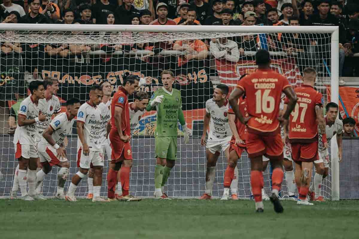 Kiper Bali United Mike Hauptmeijer Puas Gagalkan 6 Peluang Persija Jakarta