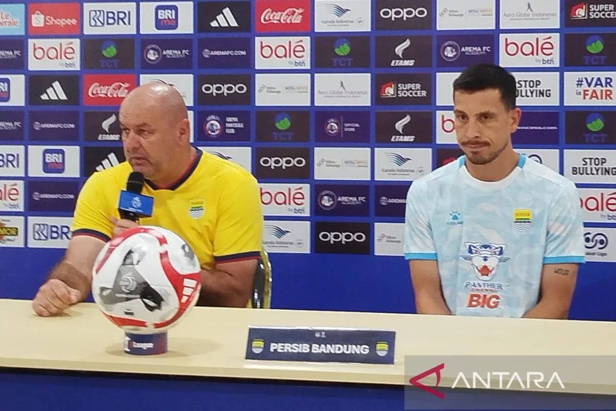 Hodak Akui Persiapan Persib Singkat Jadi Tantangan Lawan Arema