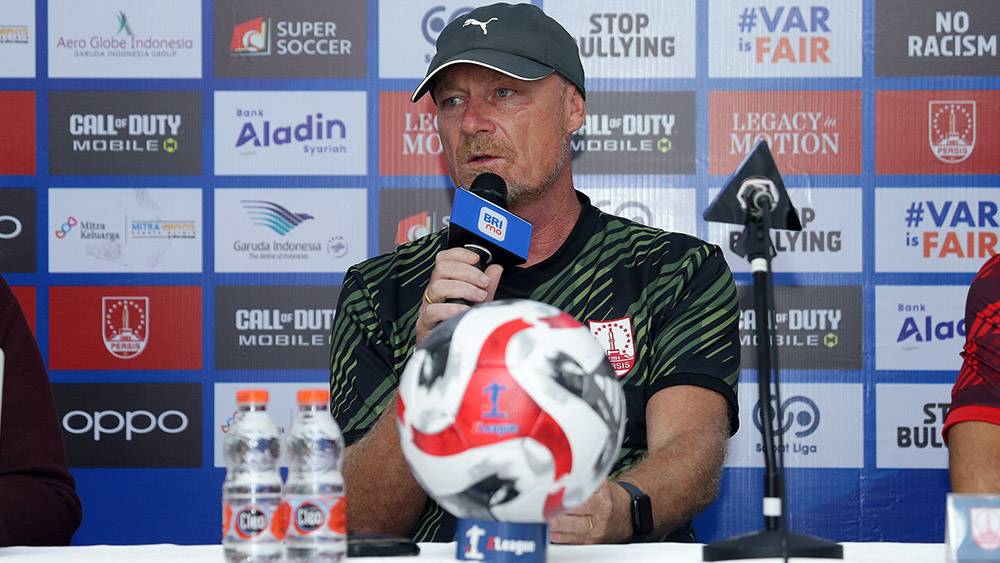Persis Dihantui Rekor Buruk, Peter de Roo Tetap Bidik Kemenangan Lawan Arema