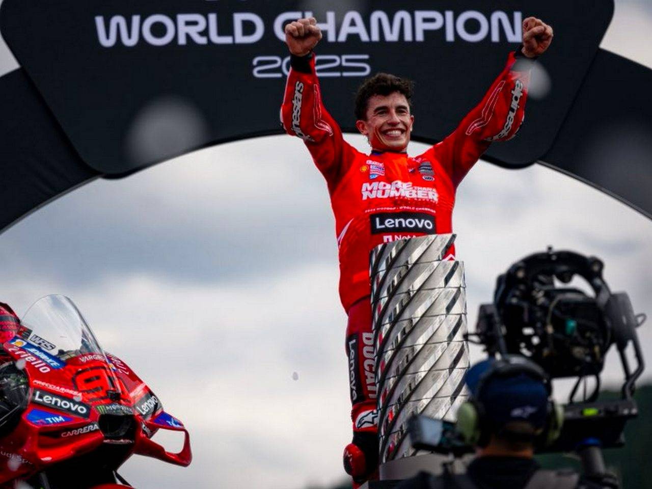 Honda Sebut Ducati Untung Besar Rekrut Marc Marquez