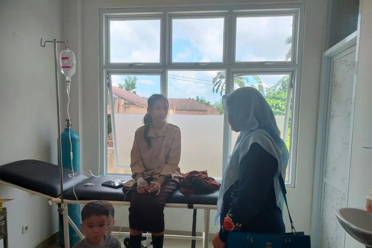 Korban Keracunan MBG di Agam Jadi 108 Orang, Puluhan Masih Dirawat
