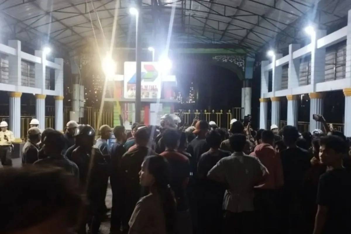 Kilang Minyak Pertamina Dumai Terbakar, Warga Diminta Tenang