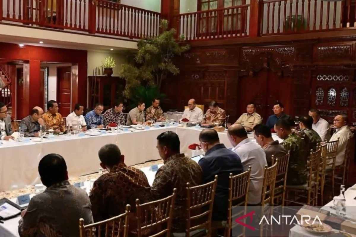 Prabowo Subianto Minta Dapur MBG Dilengkapi Alat Sterilisasi dan Uji Makanan
