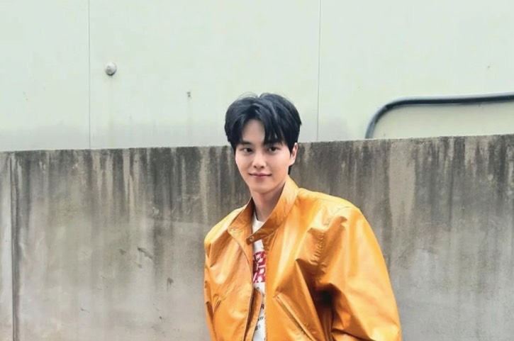 Selesai Wajib Militer, Song Kang Langsung Sibuk Jumpa Fans