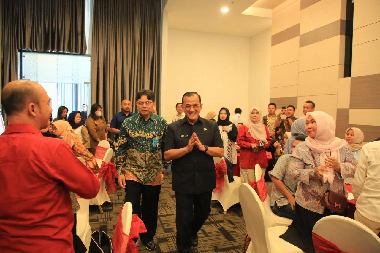 Sekda Edward Candra Buka Coaching Clinic Pengantar Kerja, Wadah Strategis Perluas Wawasan