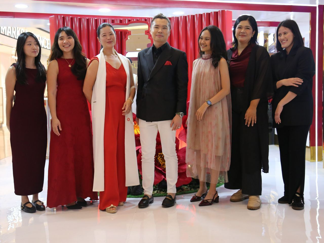 Tsubaki Blooming Gallery: Merawat Diri, Merayakan Pesona Perempuan Indonesia