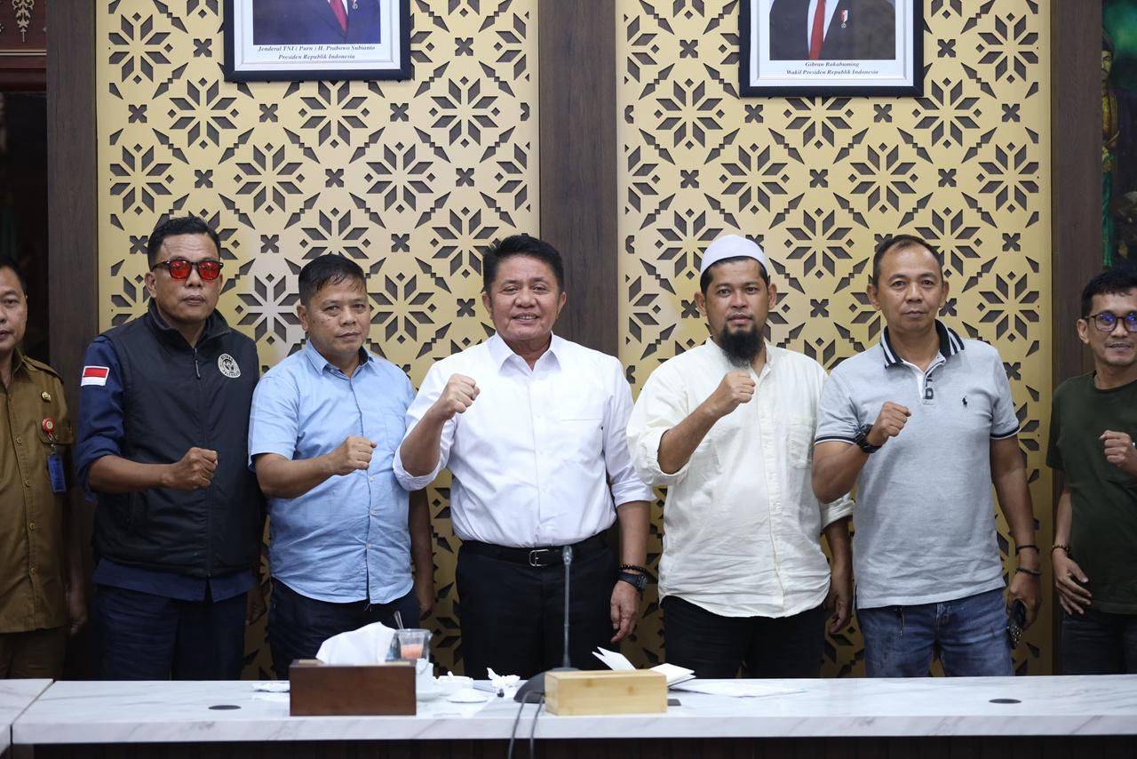 Suporter Yakin Gubernur Herman Deru Bisa Carikan Jalan Keluar Sriwijaya FC