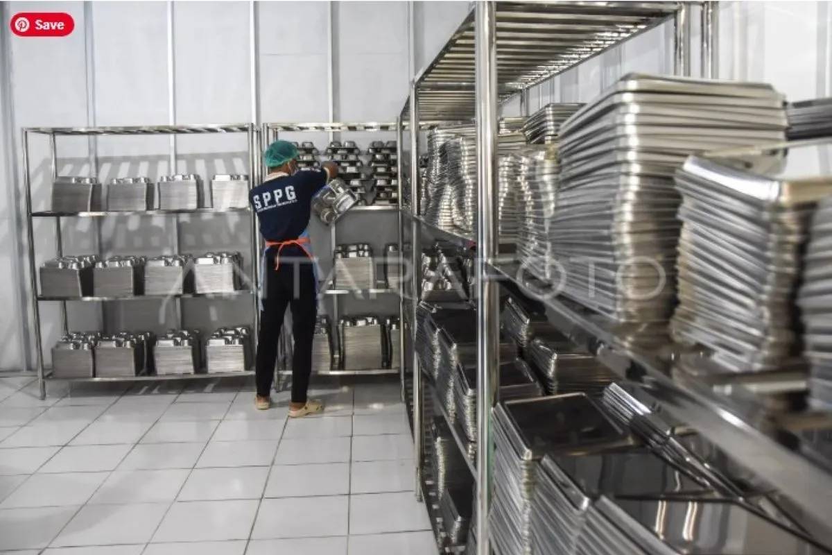 BGN Sebut Prabowo Hitung Sendiri Anggaran MBG Bisa untuk 2 Lauk