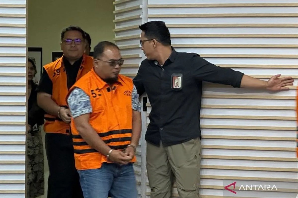 Korupsi Dana Hibah Jatim, KPK Tahan 17 dari 21 Tersangka Secara Bertahap