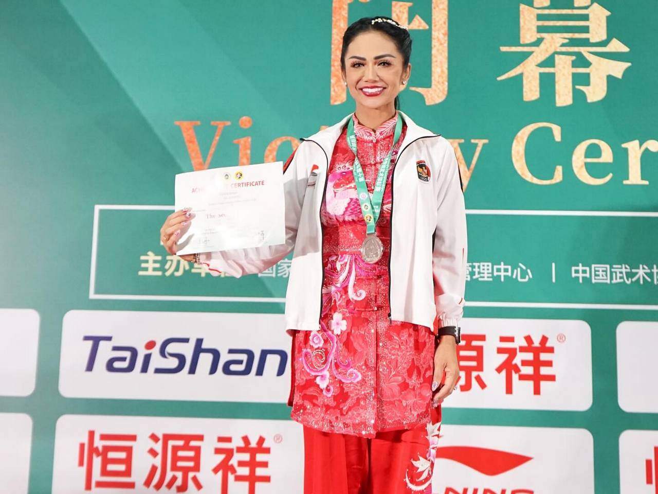 Krisdayanti Bahagia Raih Medali Perak di Kejuaraan Dunia Wushu 2025