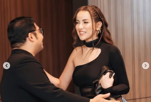 Balas Nyinyiran Netizen, Olla Ramlan Tetap Bekerja Meski Masih Berduka