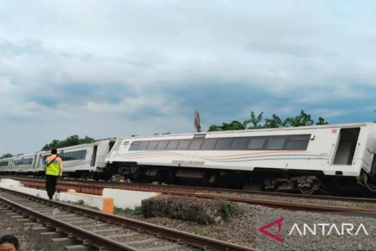 Perjalanan KA Jarak Jauh Daop 6 Kembali Normal Sesuai Gangguan KA Purwojaya Anjlok