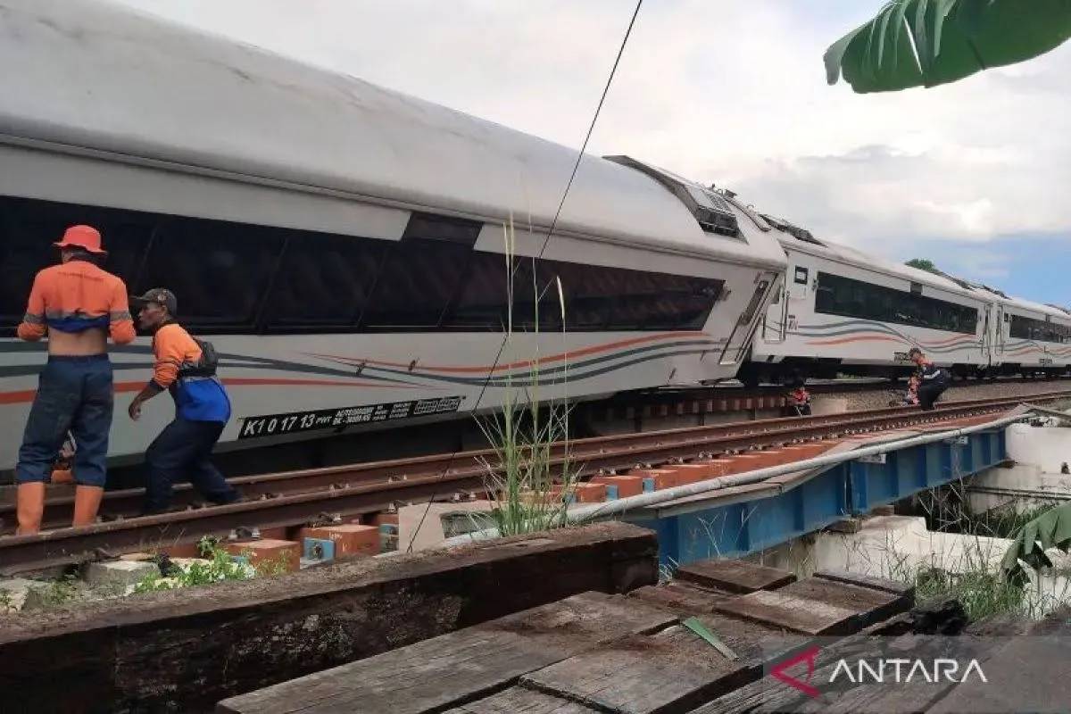 DJKA Evaluasi Menyeluruh Seusai Anjloknya KA Purwojaya di Bekasi