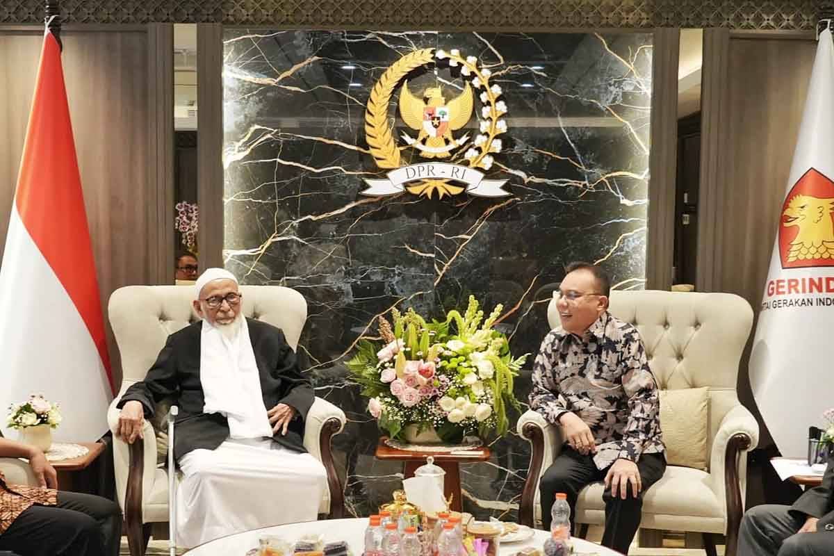 Seusai Temui Jokowi, Abu Bakar Ba’asyir Dialog dengan Dasco di Parlemen
