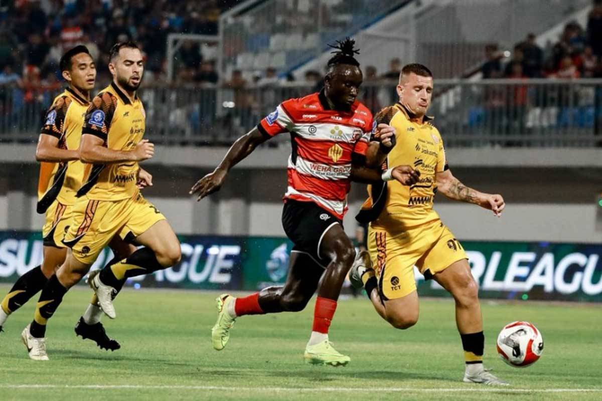 Bomber Madura United Balotelli Termotivasi Bobol Gawang PSM Makassar