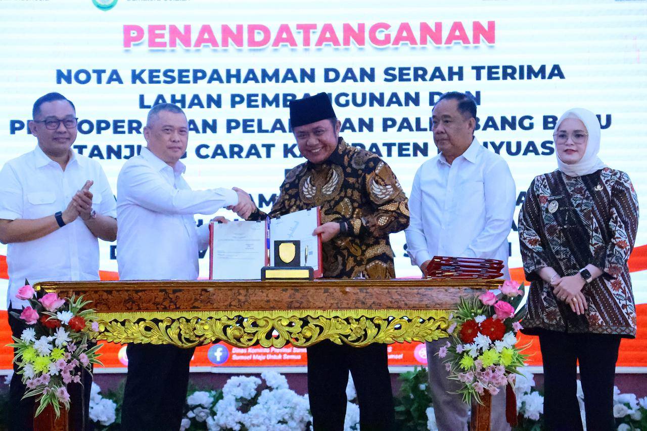 Herman Deru Tanda Tangani MoU Pelabuhan Tanjung Carat, Pertumbuhan Ekonomi 8 Persen Bukan Mustahil