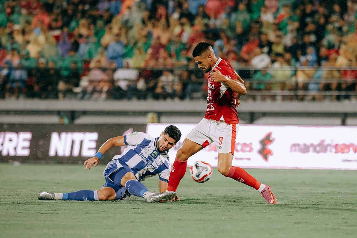 Johnny Jansen Ambil Sisi Positif Setelah Bali United Ditekuk Persib Bandung