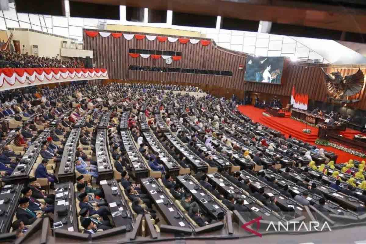 Pemain Orkestra Senang Lihat Peserta Sidang Tahunan MPR Nyanyi dan Joget