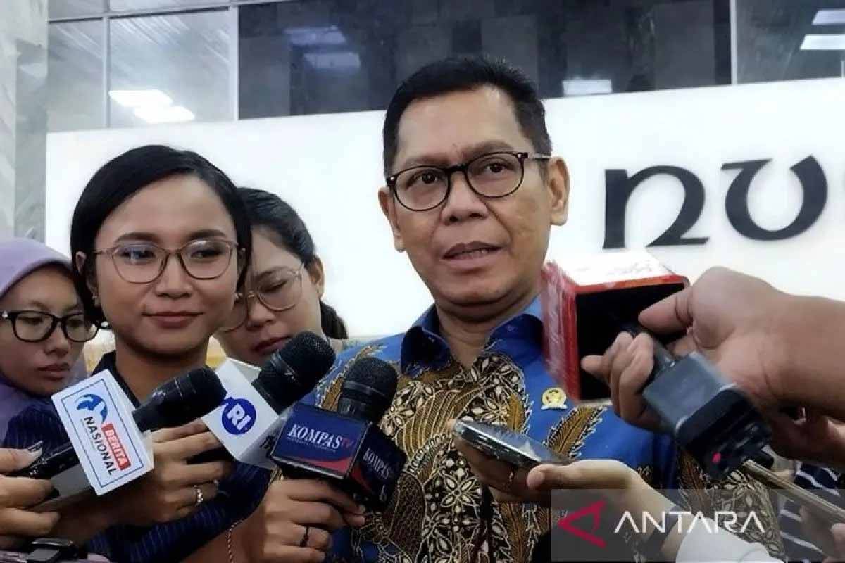 Adies Kadir Disebut Tak Langgar Kode Etik, Sikap Parpol Dianggap Tidak Konsisten