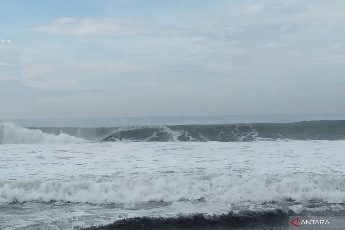 Fenomena Bulan Purnama Picu Banjir Rob di Pesisir Bali, BMKG Imbau Waspada