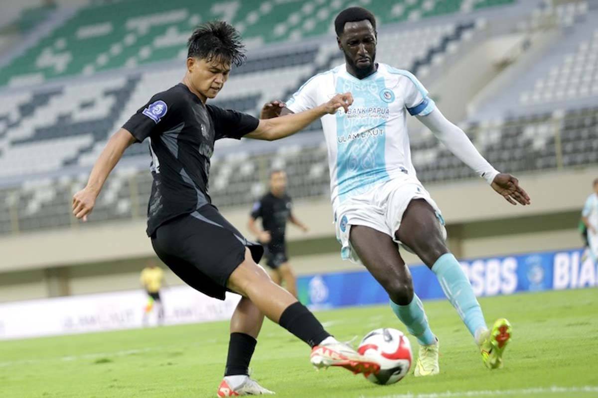 Persita Tangerang Takluk! Pendekar Cisadane Diberi Pelajaran PSBS Biak