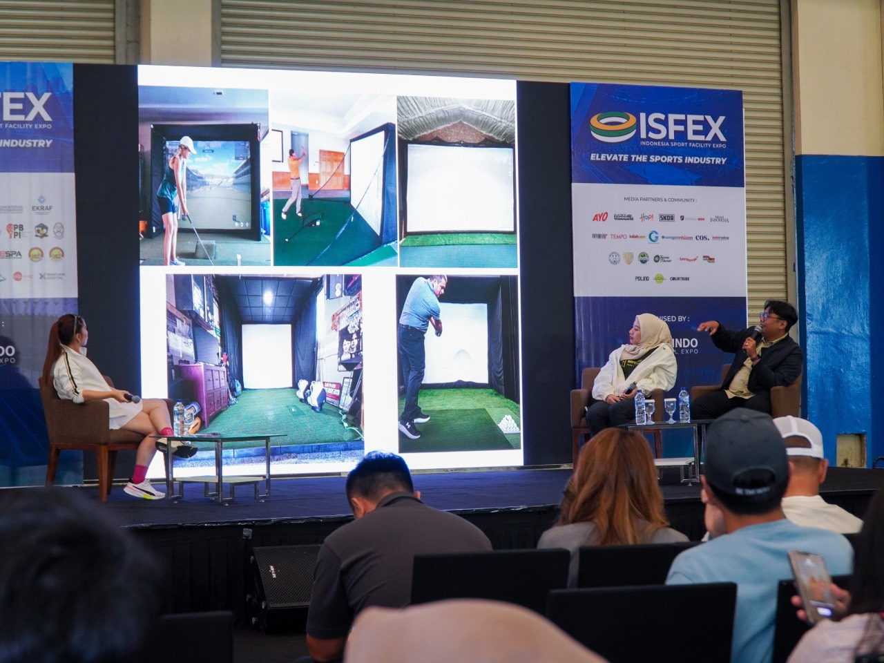 BenQ dan Golf Gear Technology Ciptakan Golf Simulator Realistis di ISFEX 2025
