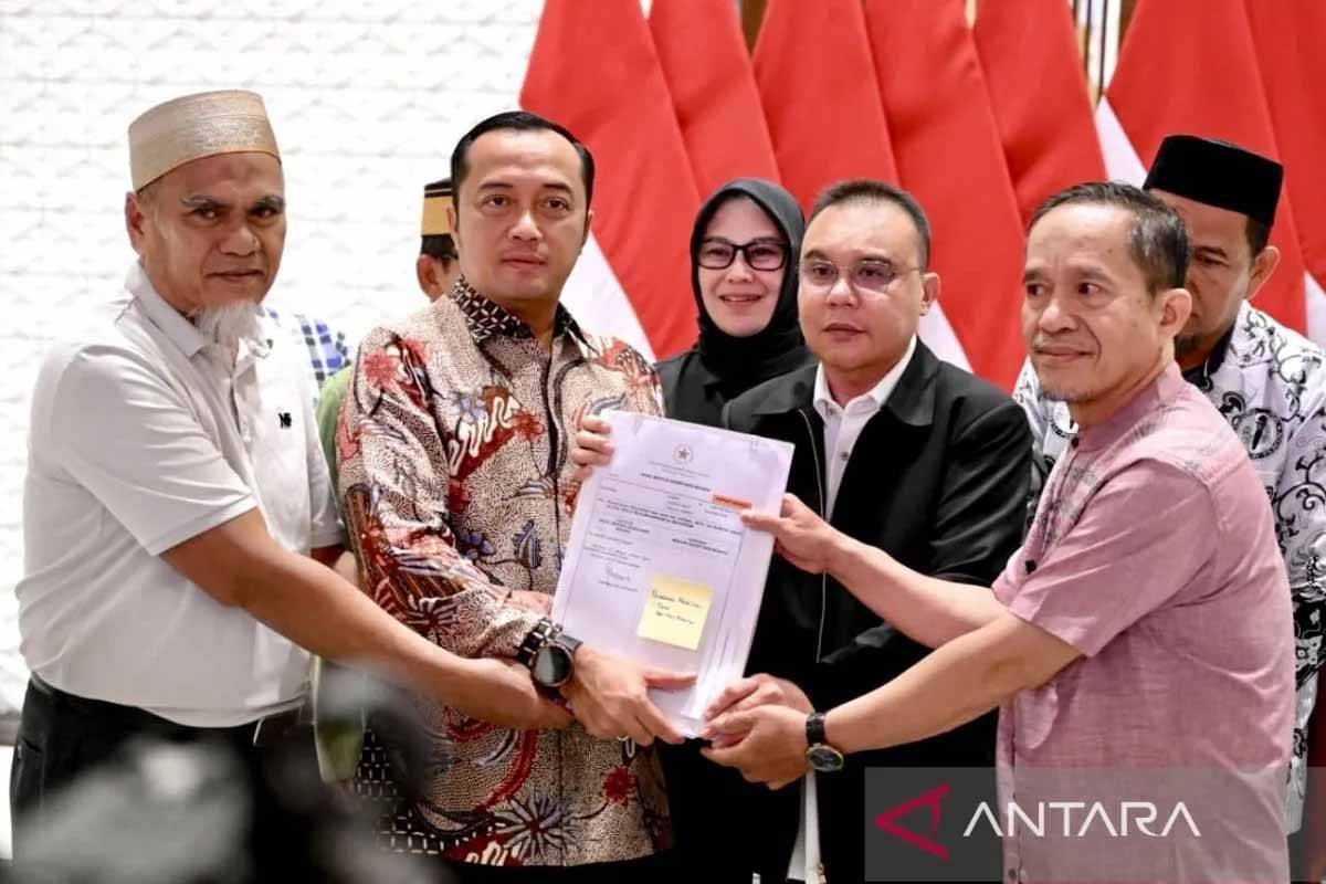 Prabowo Subianto Beri Rehabilitasi 2 Guru Luwu Utara yang Dipecat dan Divonis Penjara