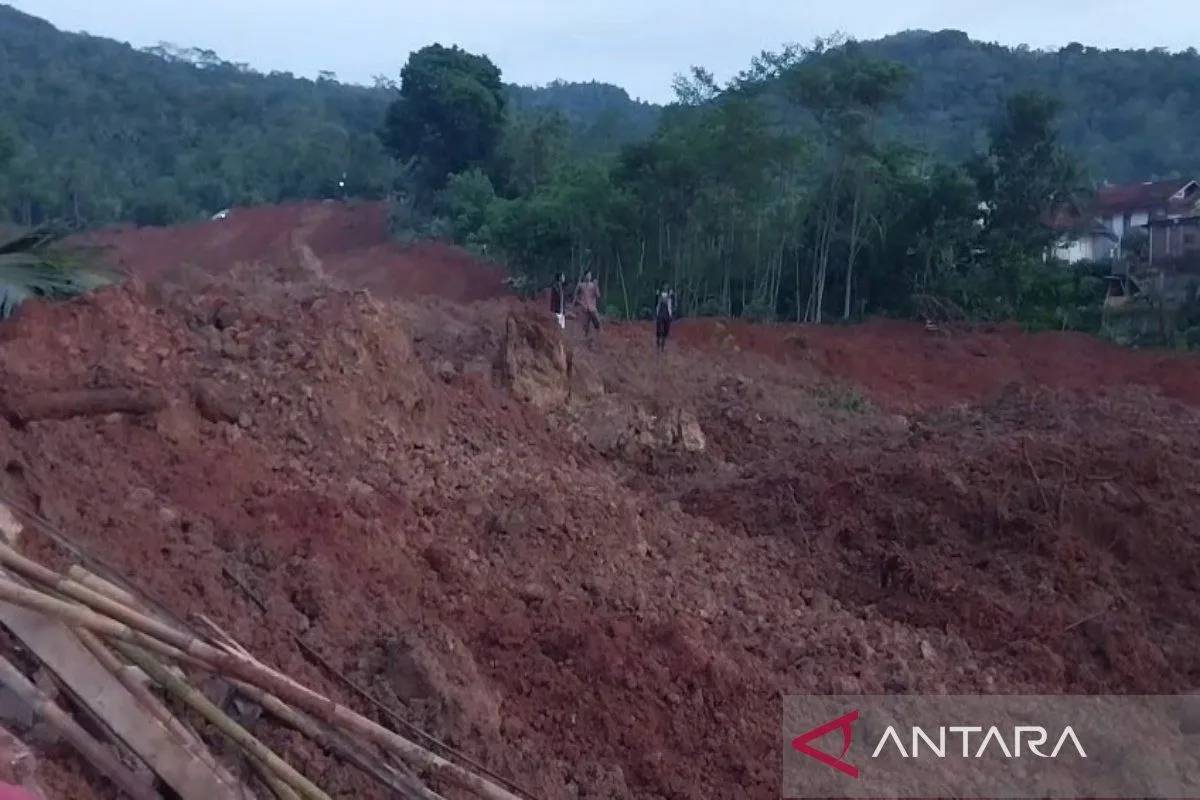 Longsor di Cilacap, 21 Warga Masih Hilang 2 Meninggal Dunia