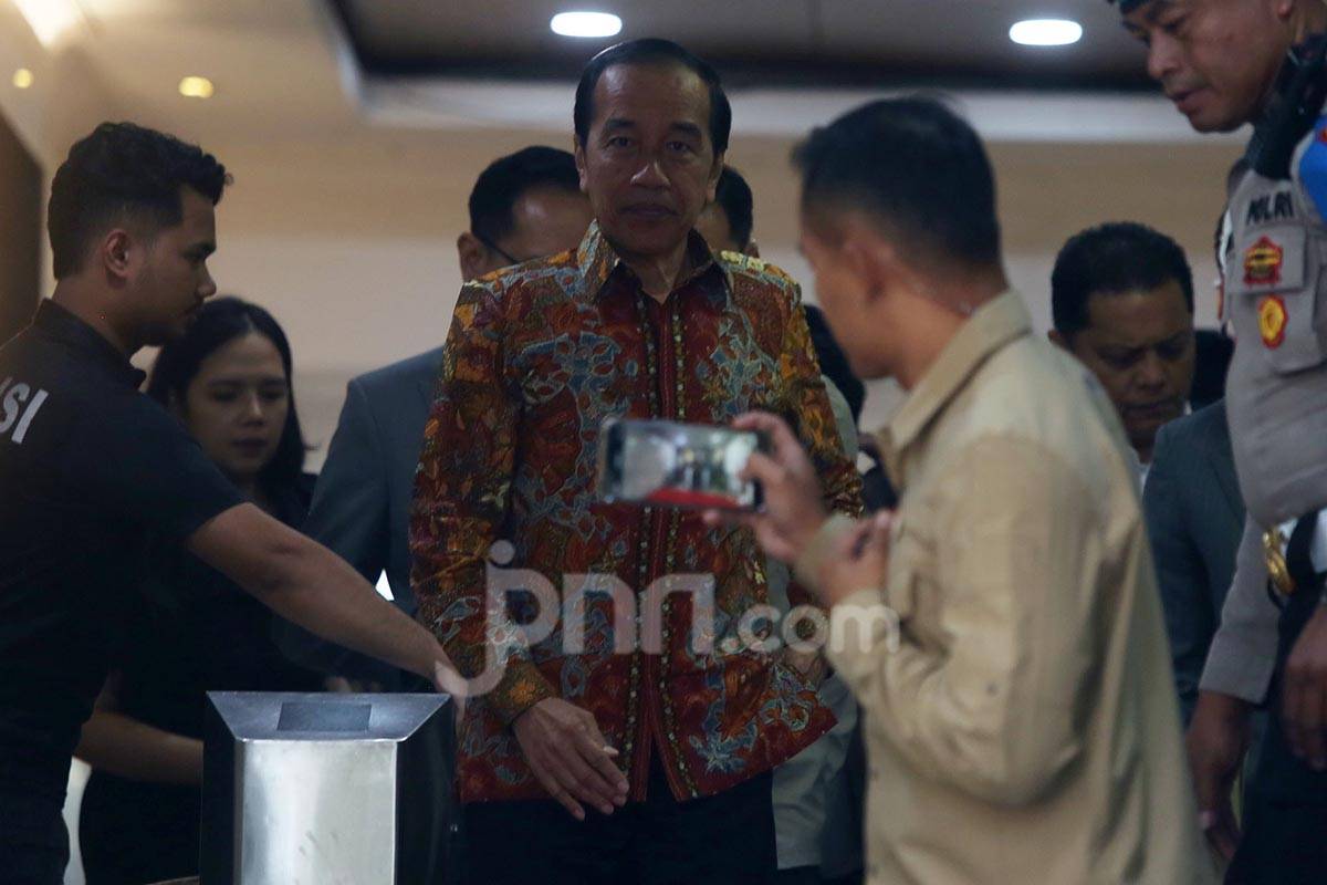 Ahmad Ali Tak Risau Cap Jokowi Cawe-cawe di PSI, Pernyataan Prabowo Disinggung