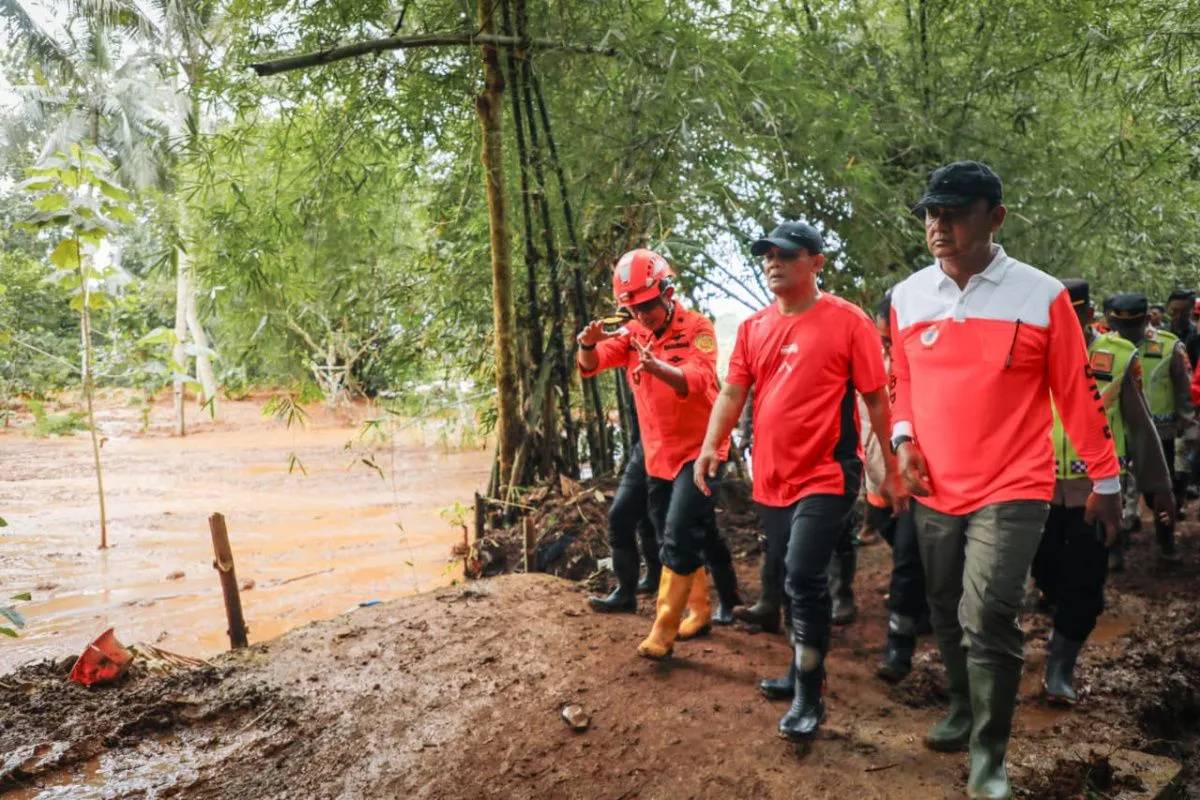 BNPB Terapkan Modifikasi Cuaca di Lokasi Longsor Cilacap, Percepat Evakuasi