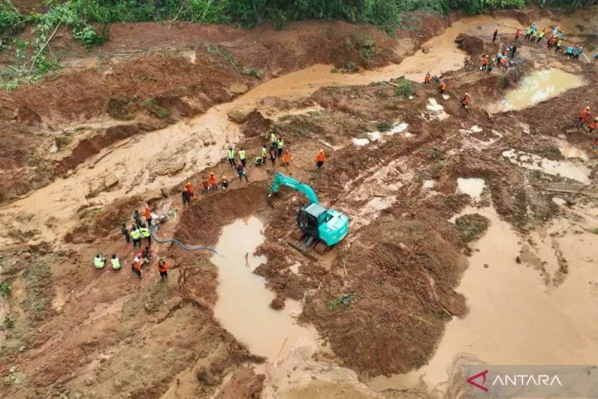 Tanah Labil dan Rawan Longsor di Cilacap, 28 Keluarga Diungsikan