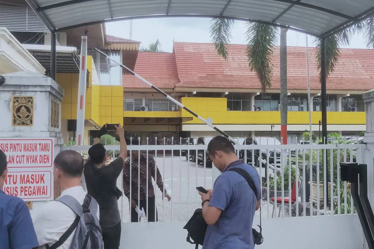 Kantor Disdik Riau Digeledah KPK, Terkait Korupsi Penambahan Anggaran