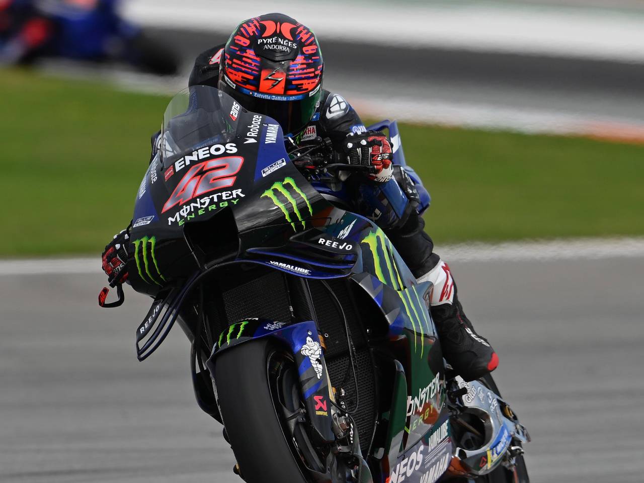 Tinggalkan Inline-4, Yamaha Resmi Gunakan Mesin V4 di MotoGP 2026