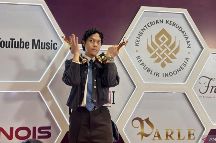 Menang 5 Trofi AMI Awards 2025, Baskara Anggap Bonus Saja