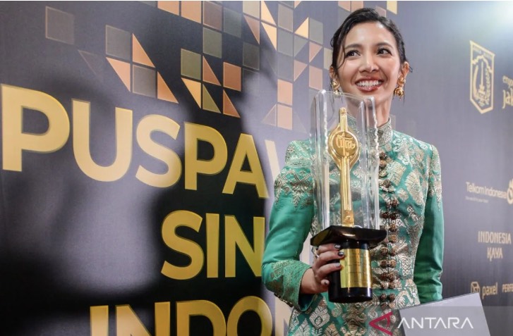 Kaget Menang FFI 2025, Sheila Dara Berterima Kasih ke Dion Wiyoko