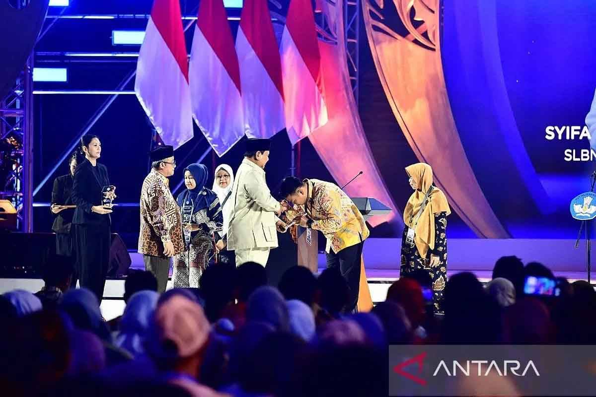 Prabowo Subianto Minta Menteri Awasi Anak Buah, Markup Anggaran Agar Dicegah