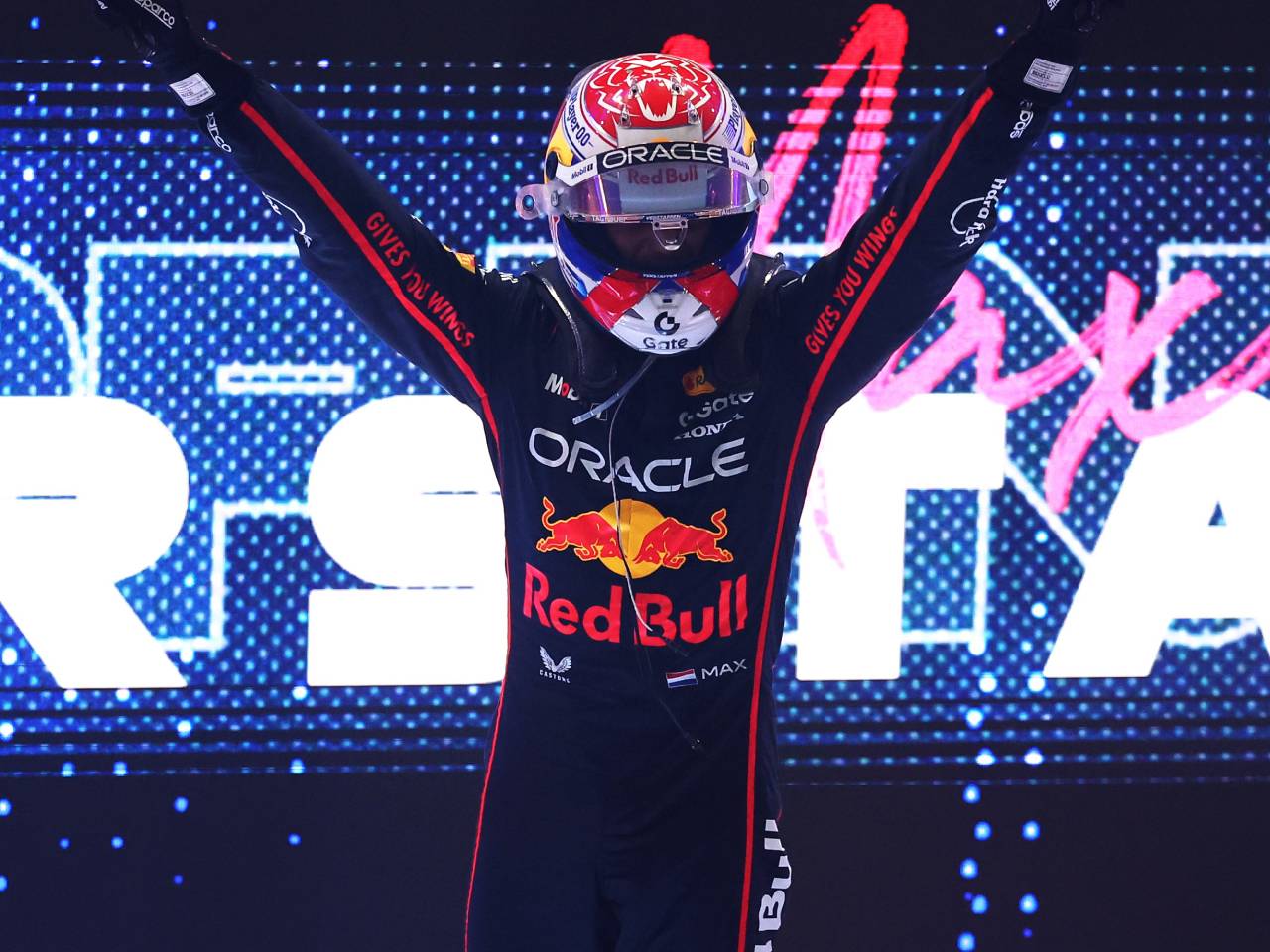 Drama F1 GP Qatar: Verstappen Juara, Selisih Poin Makin Tipis