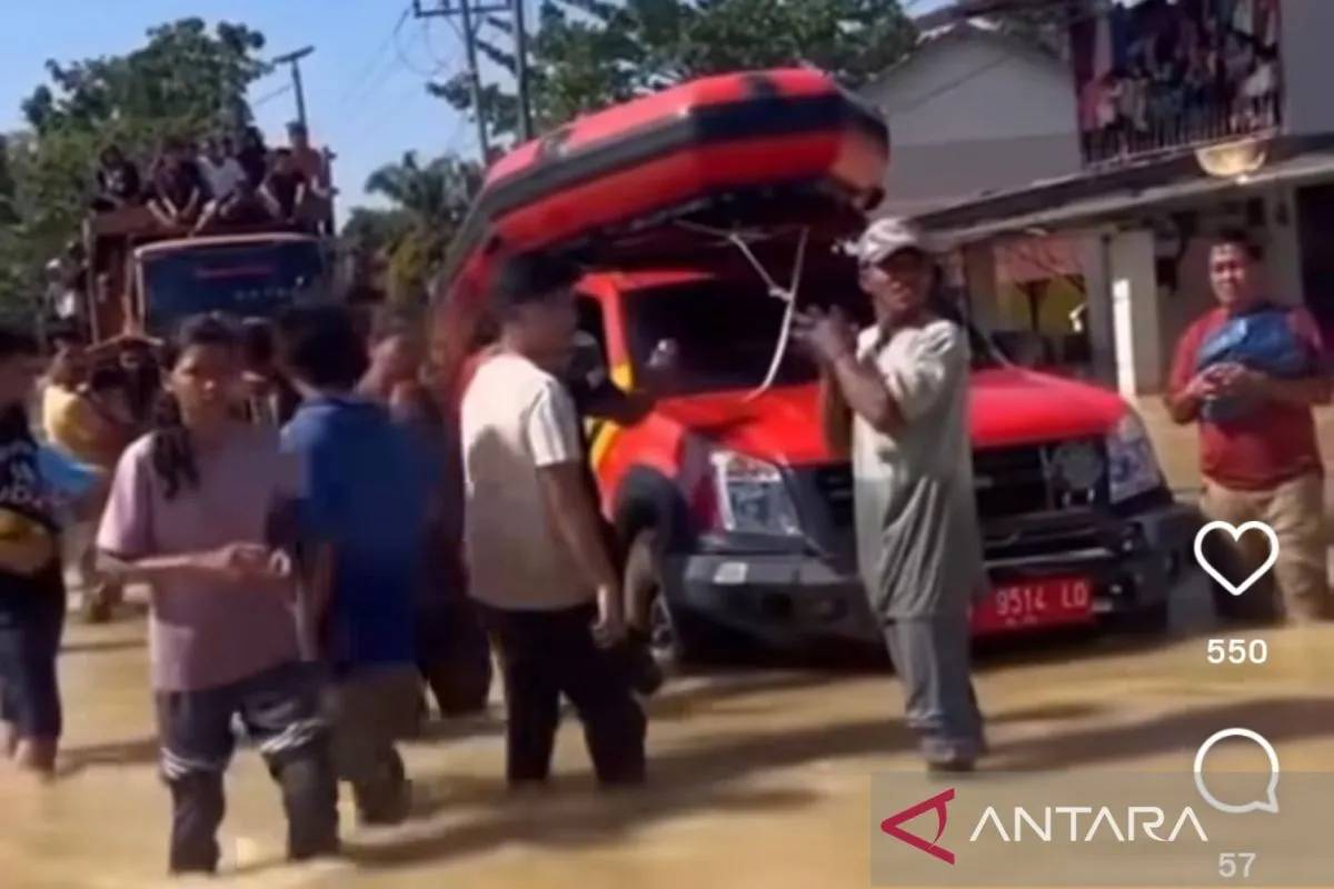 Viral Emak-Emak Ngamuk Saat Evakuasi Banjir, Basarnas: Kami Utamakan Kelompok Rentan