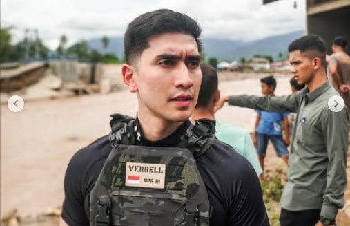 Verrell Bramasta Tinjau Banjir Sumatera, Rompinya Jadi Sorotan