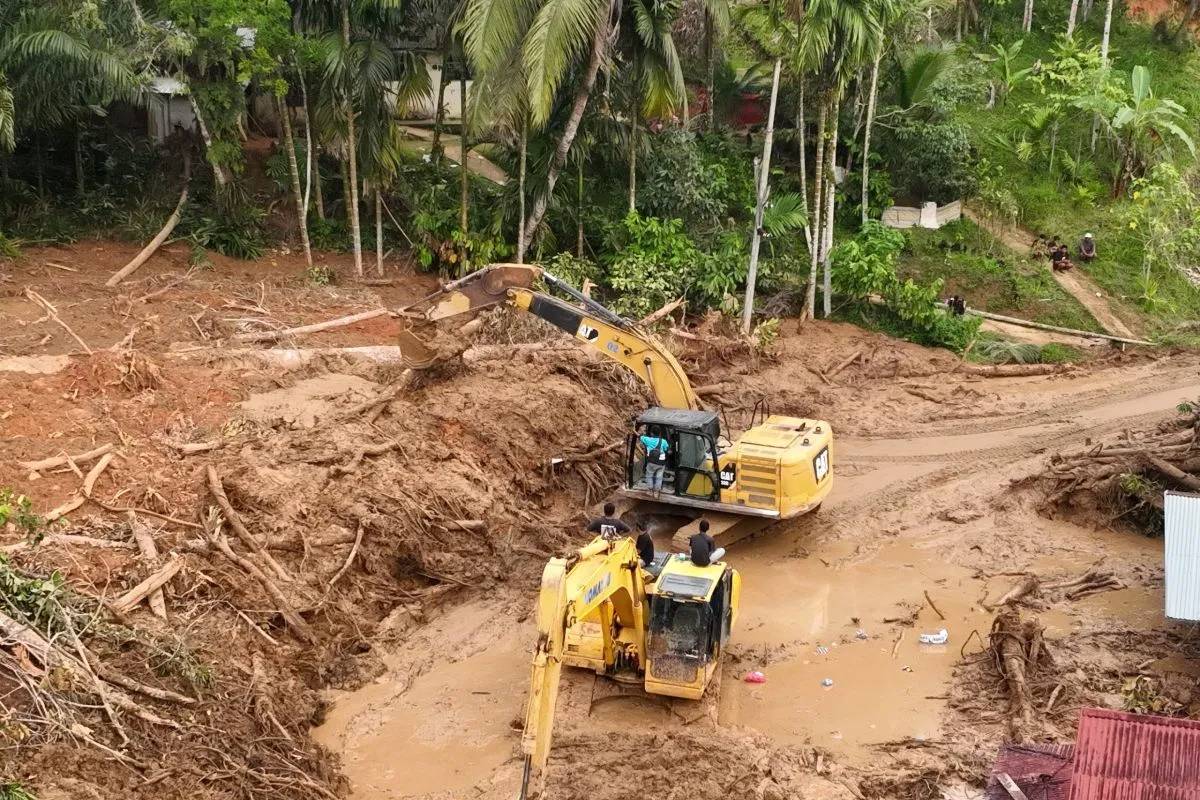 BNPB Kebut Perbaikan 555 Titik Akses Rusak di Sumbar, Demi Lancarkan Bantuan