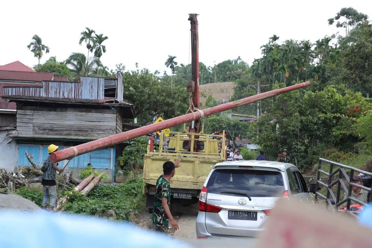 Komdigi Pulihkan 145 BTS dan Sebar 32 Starlink Atasi Putusnya Jaringan di Sumbar