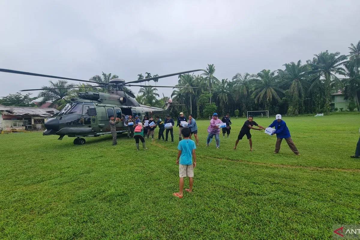 Wilayah Terisolasi Sumbar Disuplai Bantuan Lewat Udara, Total Sudah 18 Ton