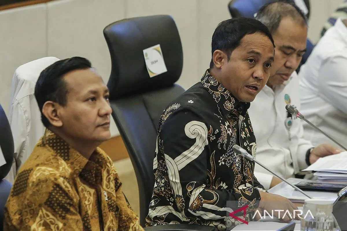 Legislator PDIP Curiga Raja Juli Antoni Sembunyikan Data Tambang Ilegal
